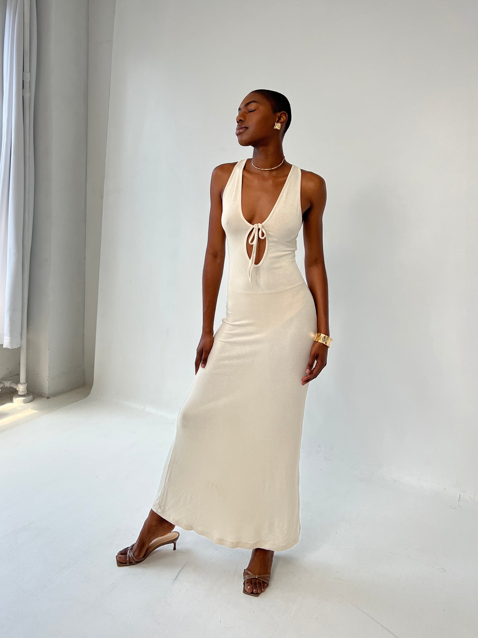 Vestido Aria Creme com Laço Frontal